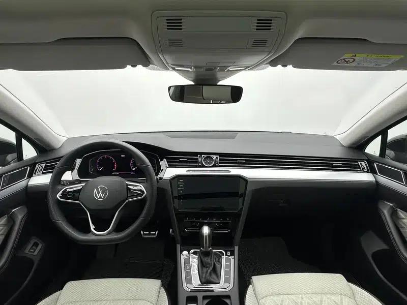 2024 Volkswagen Magotan 330TSI DSG Luxury Edition (2 Million Units Limited Edition) — миниатюра 14