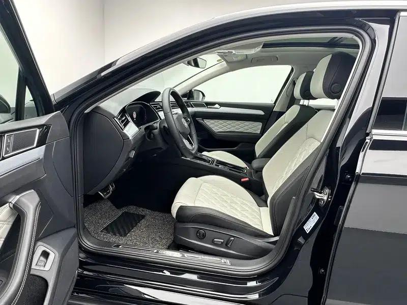 2024 Volkswagen Magotan 330TSI DSG Luxury Edition (2 Million Units Limited Edition) — миниатюра 17