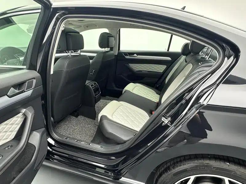 2024 Volkswagen Magotan 330TSI DSG Luxury Edition (2 Million Units Limited Edition) — миниатюра 18