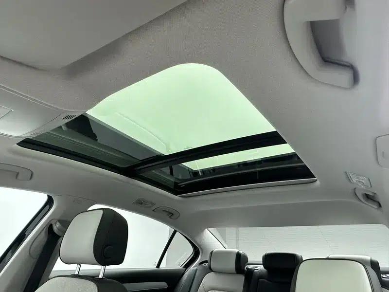 2024 Volkswagen Magotan 330TSI DSG Luxury Edition (2 Million Units Limited Edition) — миниатюра 19
