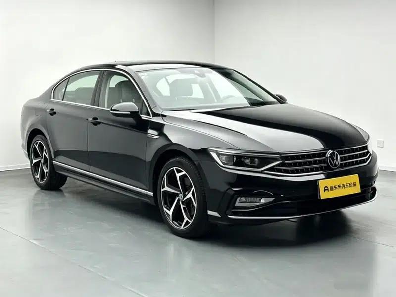 2024 Volkswagen Magotan 330TSI DSG Luxury Edition (2 Million Units Limited Edition) — миниатюра 3