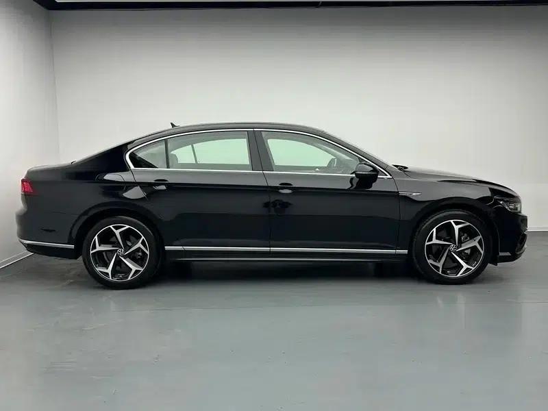 2024 Volkswagen Magotan 330TSI DSG Luxury Edition (2 Million Units Limited Edition) — миниатюра 8