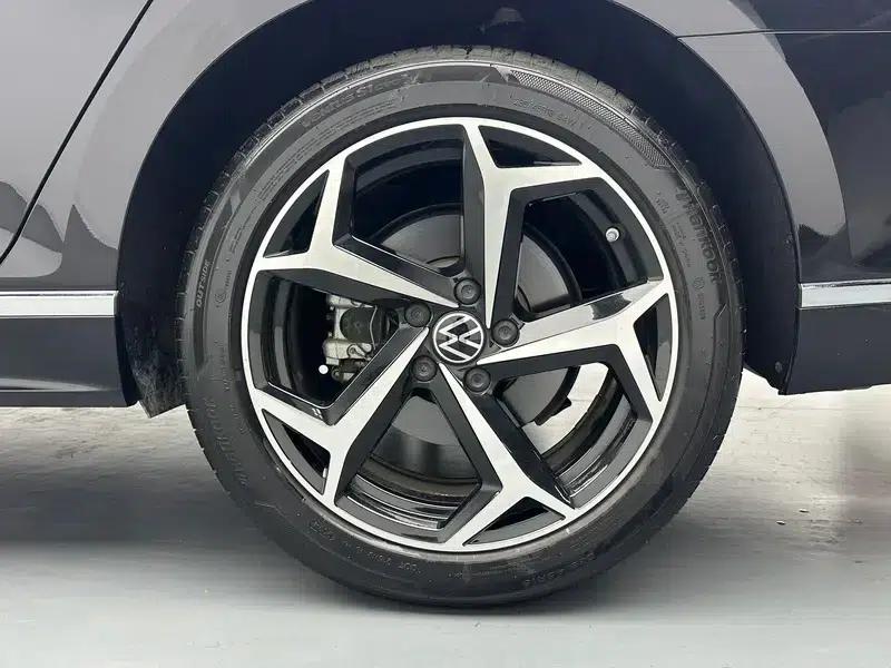 2024 Volkswagen Magotan 330TSI DSG Luxury Edition (2 Million Units Limited Edition) — миниатюра 9