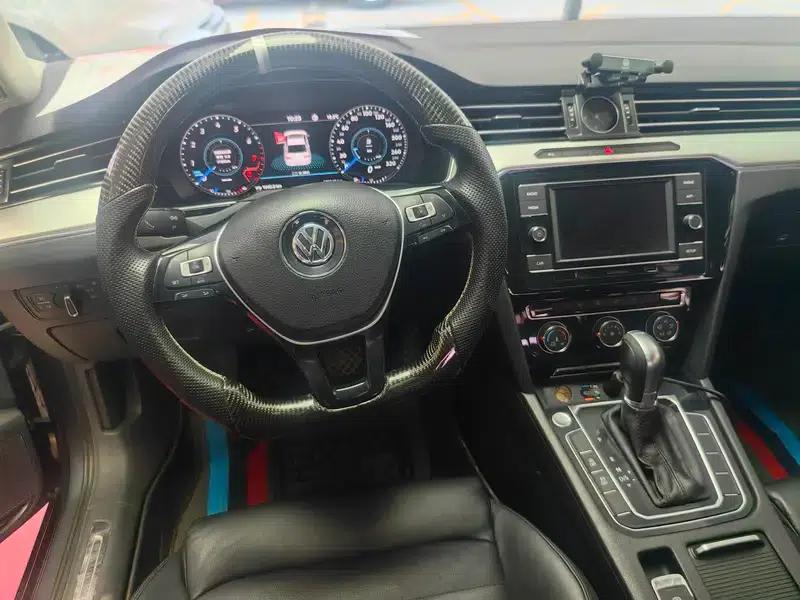 2017 Volkswagen Magotan 330TSI DSG Leading Edition — миниатюра 12
