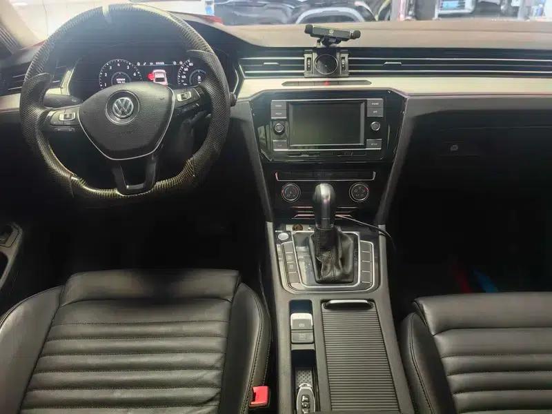 2017 Volkswagen Magotan 330TSI DSG Leading Edition — миниатюра 10