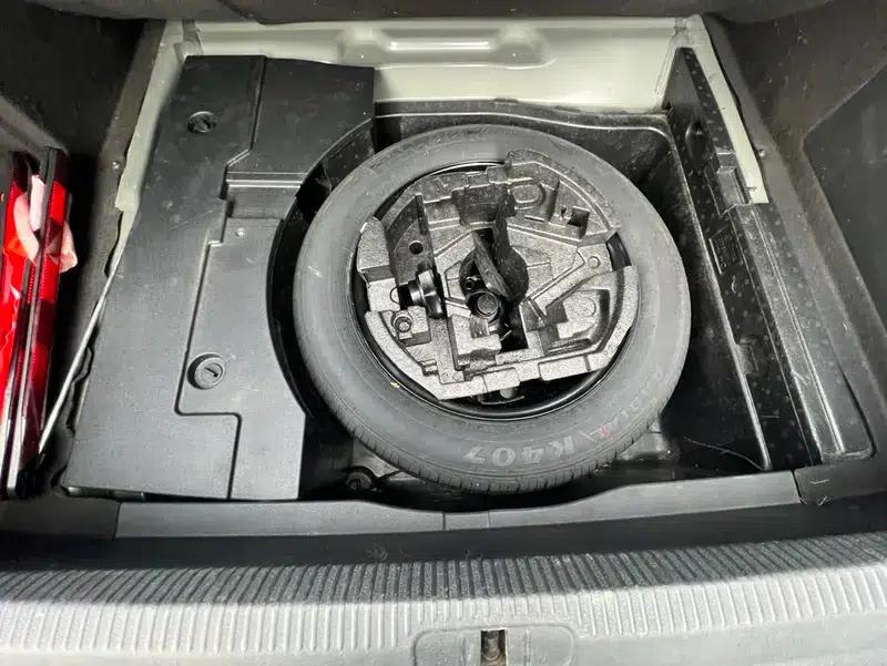 2012 Volkswagen Passat Facelift 1.8TSI Comfort Model — миниатюра 16