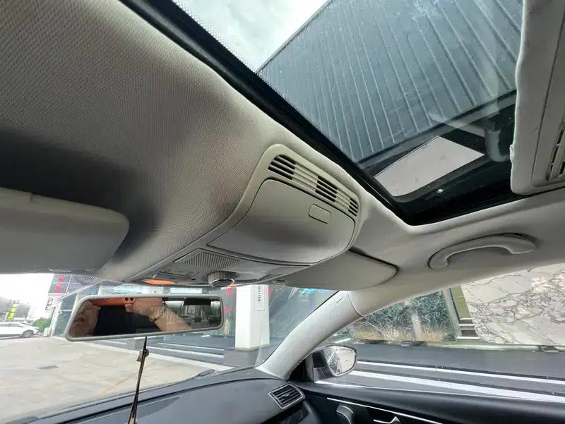 2012 Volkswagen Passat Facelift 1.8TSI Comfort Model — миниатюра 20
