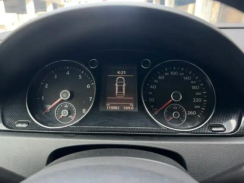 2012 Volkswagen Passat Facelift 1.8TSI Comfort Model — миниатюра 37