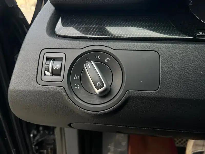 2012 Volkswagen Passat Facelift 1.8TSI Comfort Model — миниатюра 42
