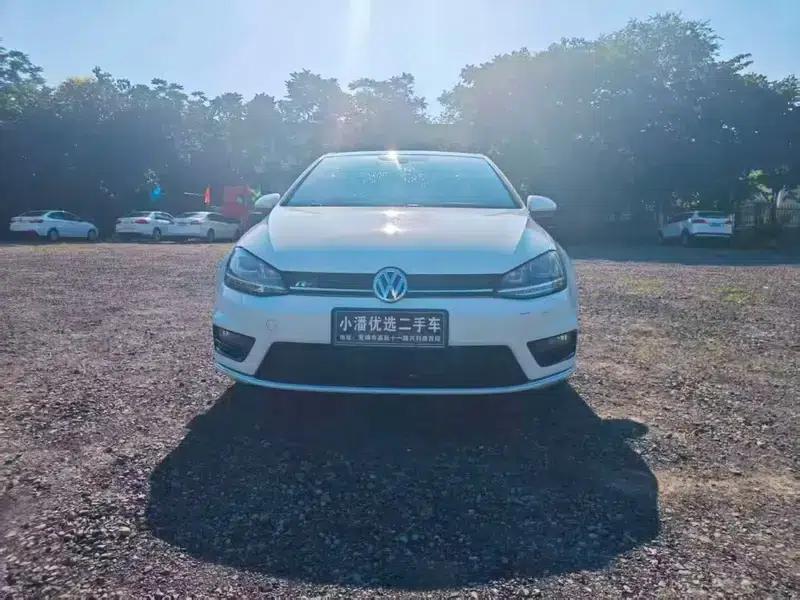 2017 Golf 280TSI Automatic R-Line Millionth Unit Edition — миниатюра 2