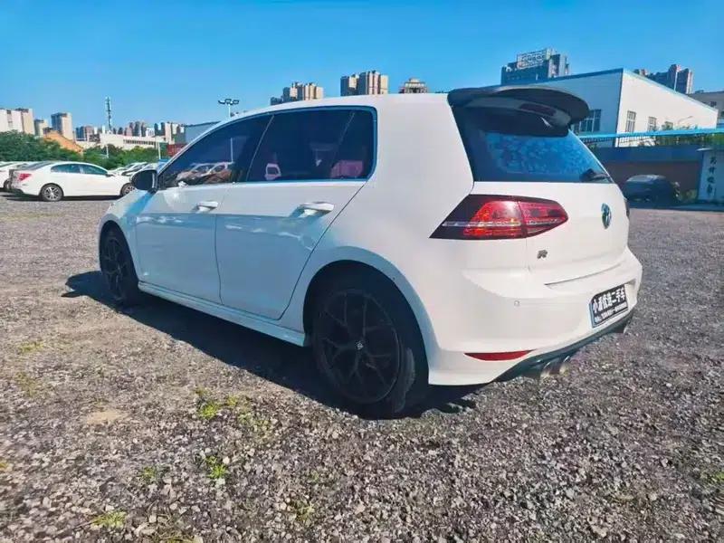 2017 Golf 280TSI Automatic R-Line Millionth Unit Edition — миниатюра 4