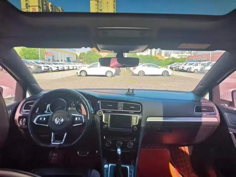 2017 Golf 280TSI Automatic R-Line Millionth Unit Edition — миниатюра 8