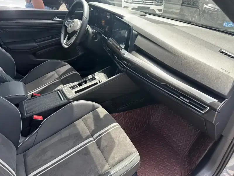 2023 Golf 280TSI DSG R-Line Lite — миниатюра 13
