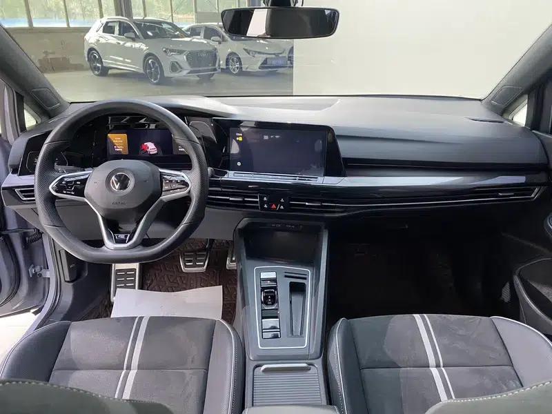 2023 Golf 280TSI DSG R-Line Lite — миниатюра 16