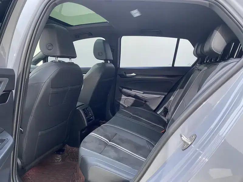 2023 Golf 280TSI DSG R-Line Lite — миниатюра 24