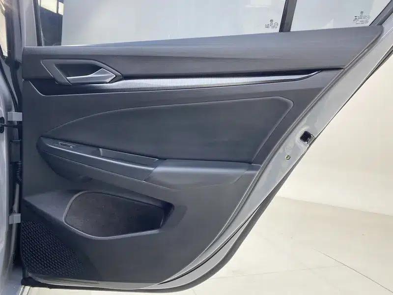 2023 Golf 280TSI DSG R-Line Lite — миниатюра 9