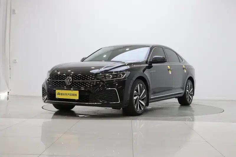 2022 Volkswagen Passat 330TSI Starry Sky Luxury Edition — миниатюра 1