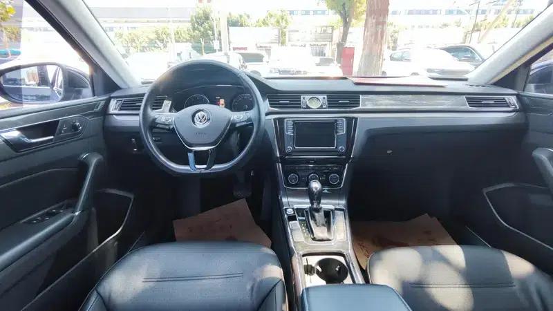 2016 Passat 330TSI DSG Royal Edition — миниатюра 8