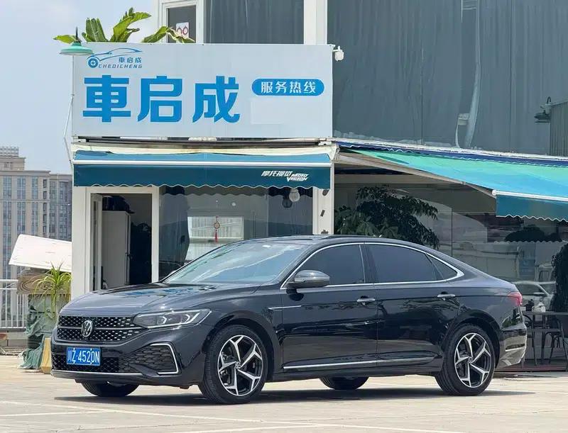 2024 Passat 380TSI Starry Sky Luxury Edition — миниатюра 1