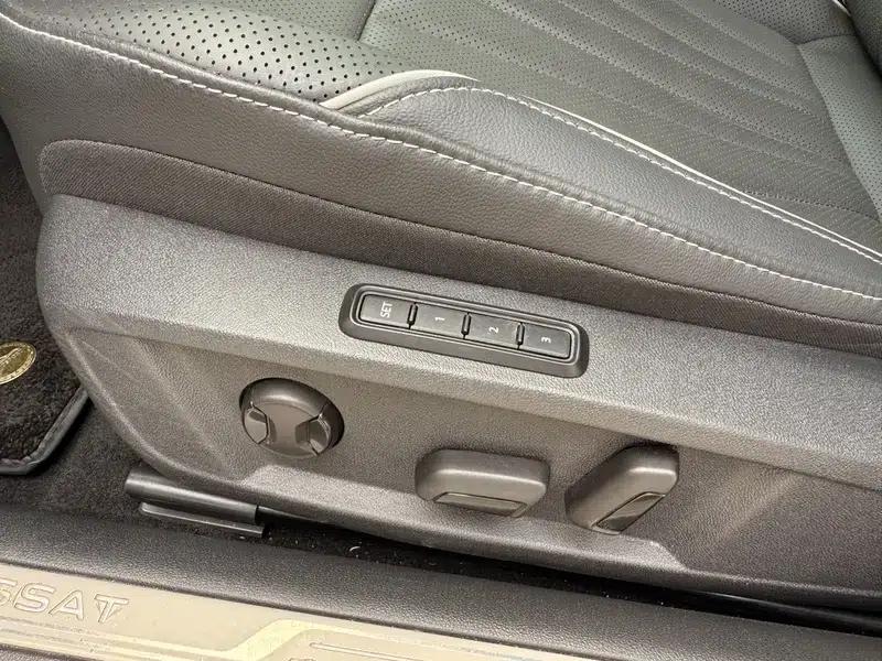 2024 Passat 380TSI Starry Sky Luxury Edition — миниатюра 16