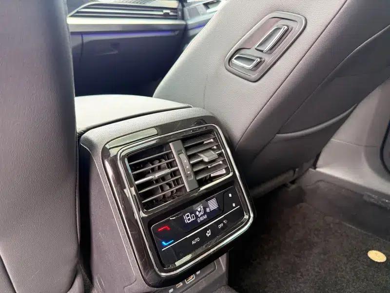 2024 Passat 380TSI Starry Sky Luxury Edition — миниатюра 9