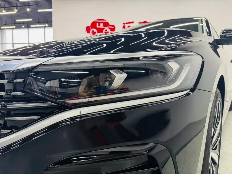 2022 Volkswagen Passat 330TSI Elite Edition — миниатюра 11