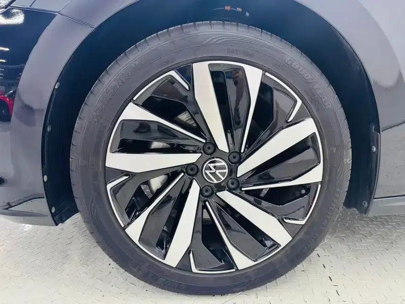 2022 Volkswagen Passat 330TSI Elite Edition — миниатюра 13