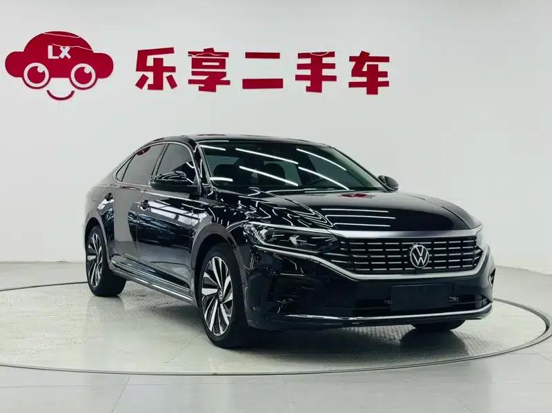 2022 Volkswagen Passat 330TSI Elite Edition — миниатюра 3