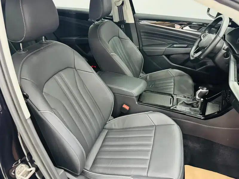 2022 Volkswagen Passat 330TSI Elite Edition — миниатюра 23