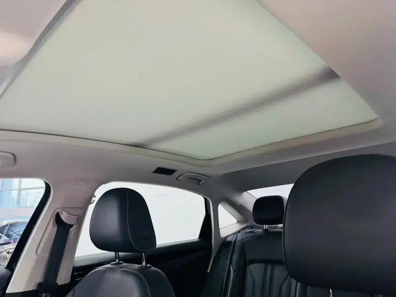 2022 Volkswagen Passat 330TSI Elite Edition — миниатюра 26