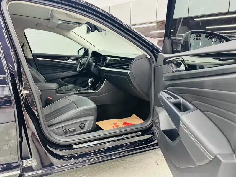 2022 Volkswagen Passat 330TSI Elite Edition — миниатюра 30