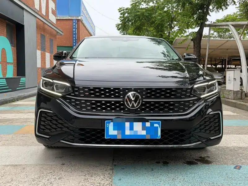 2022 Volkswagen Passat 330TSI Starry Sky Luxury Edition — миниатюра 2