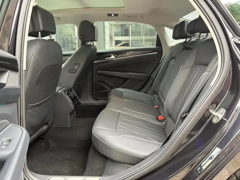 2022 Volkswagen Passat 330TSI Starry Sky Luxury Edition — миниатюра 14