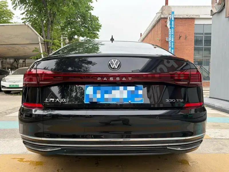 2022 Volkswagen Passat 330TSI Starry Sky Luxury Edition — миниатюра 6
