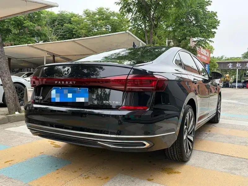 2022 Volkswagen Passat 330TSI Starry Sky Luxury Edition — миниатюра 7