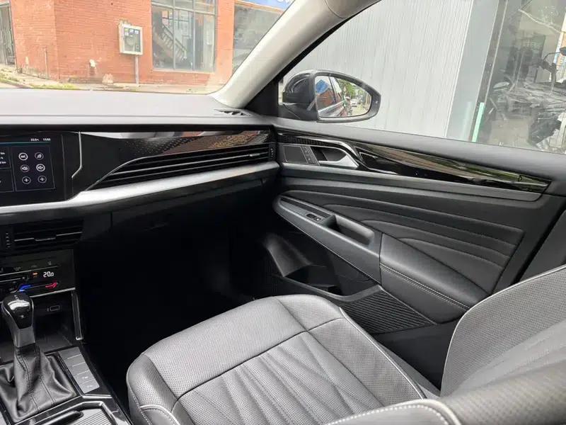 2022 Volkswagen Passat 330TSI Starry Sky Luxury Edition — миниатюра 8