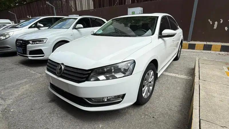 2015 Passat 1.8TSI Automatic Premium Edition — миниатюра 1
