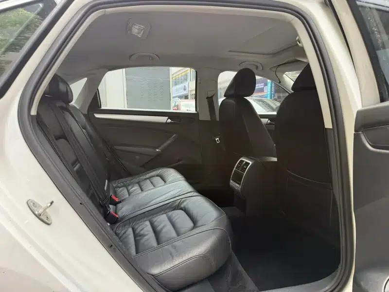 2015 Passat 1.8TSI Automatic Premium Edition — миниатюра 12