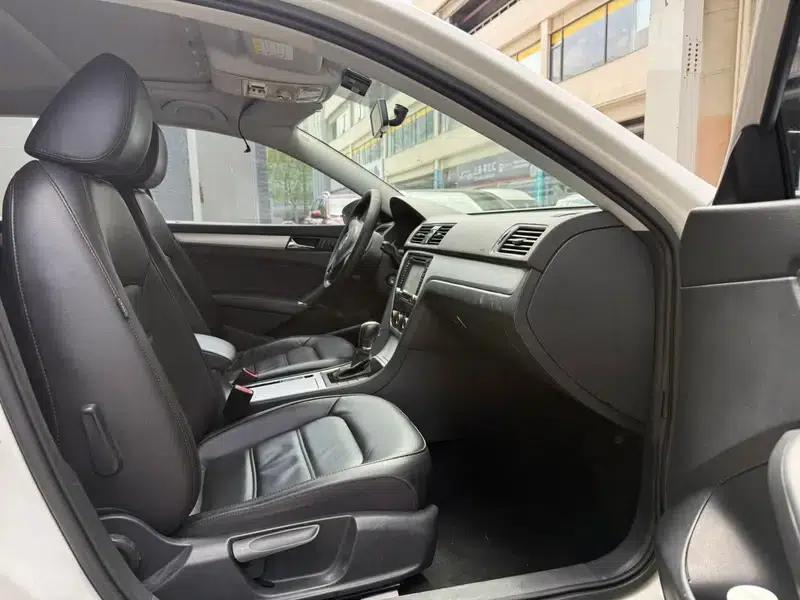 2015 Passat 1.8TSI Automatic Premium Edition — миниатюра 13