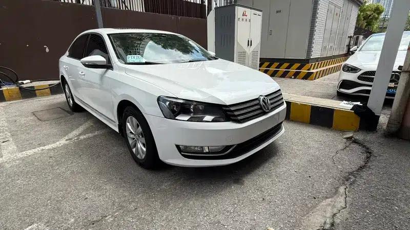 2015 Passat 1.8TSI Automatic Premium Edition — миниатюра 3