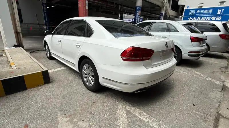 2015 Passat 1.8TSI Automatic Premium Edition — миниатюра 4