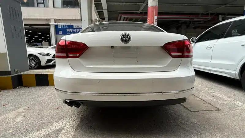 2015 Passat 1.8TSI Automatic Premium Edition — миниатюра 5
