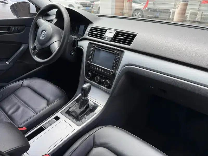2015 Passat 1.8TSI Automatic Premium Edition — миниатюра 9