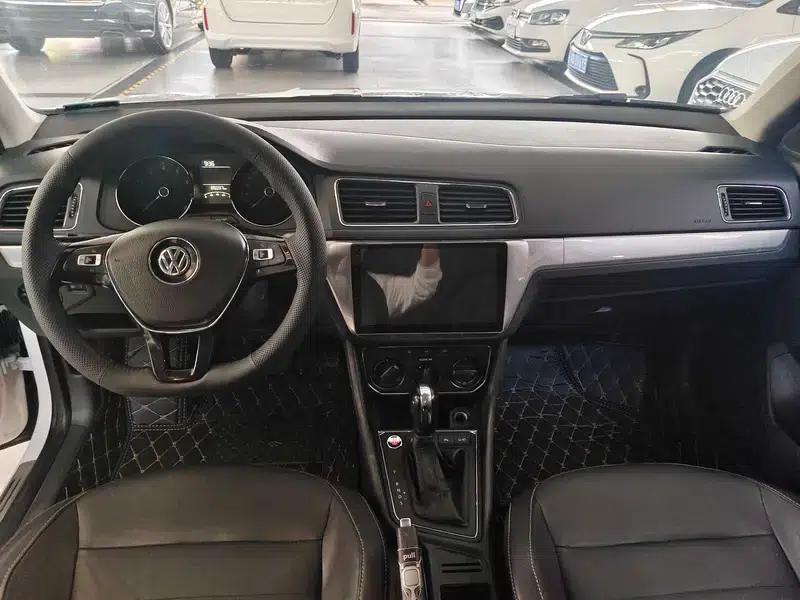2015 Volkswagen Lavida 1.6L Automatic Fashion Edition — миниатюра 6