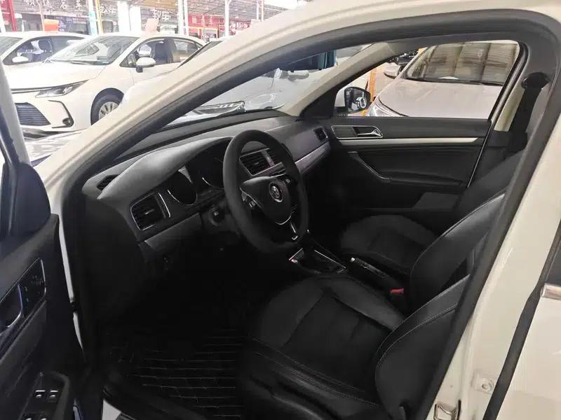 2015 Volkswagen Lavida 1.6L Automatic Fashion Edition — миниатюра 7
