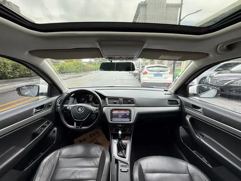 2017 Volkswagen Lavida 230TSI DSG Comfort Edition — миниатюра 7