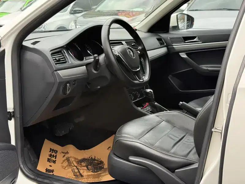 2017 Volkswagen Lavida 230TSI DSG Comfort Edition — миниатюра 8