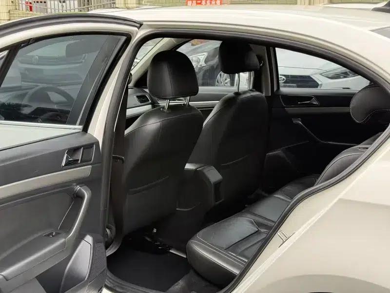 2017 Volkswagen Lavida 230TSI DSG Comfort Edition — миниатюра 9