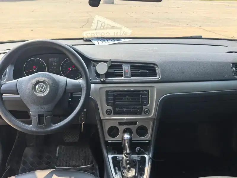2013 Volkswagen Lavida Classic Facelift 1.6L Automatic Comfort Edition — миниатюра 7