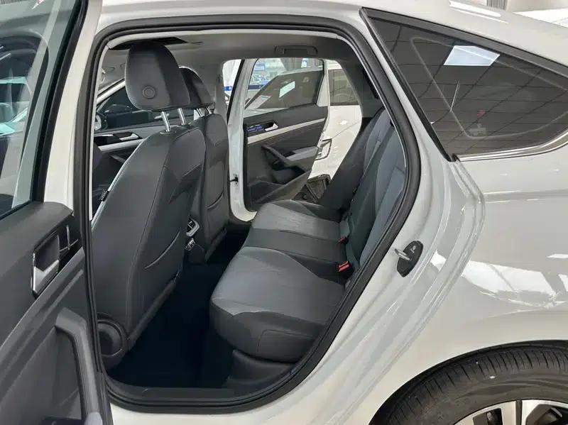 2024 Volkswagen Lavida 1.5L Automatic Starry Sky Five Million Edition — миниатюра 9